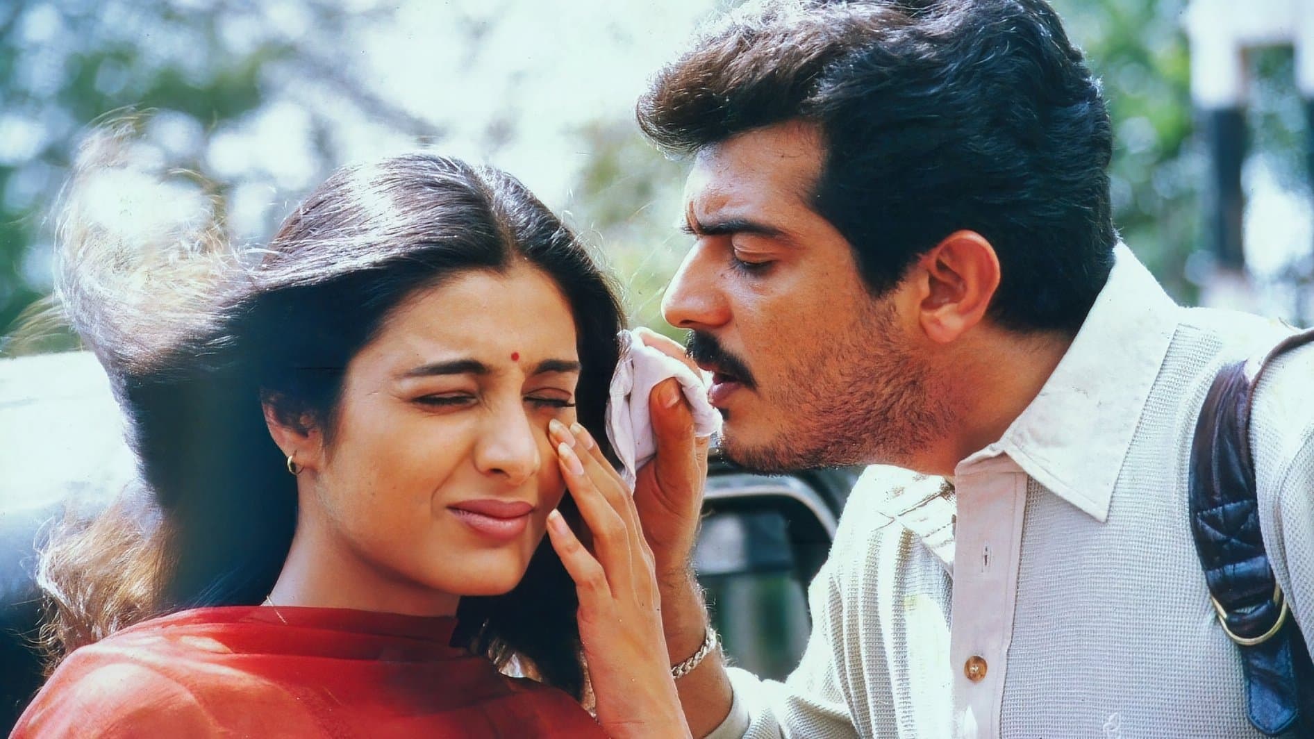 Nizhalgal Ravi